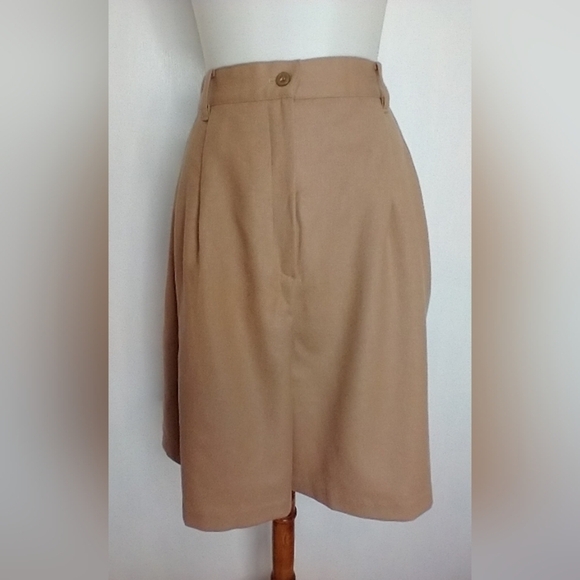 VINTAGE HIGH WAISTED WOOL SHORTS - Picture 1 of 5